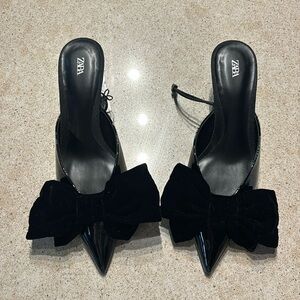 NWT Zara black bow heels